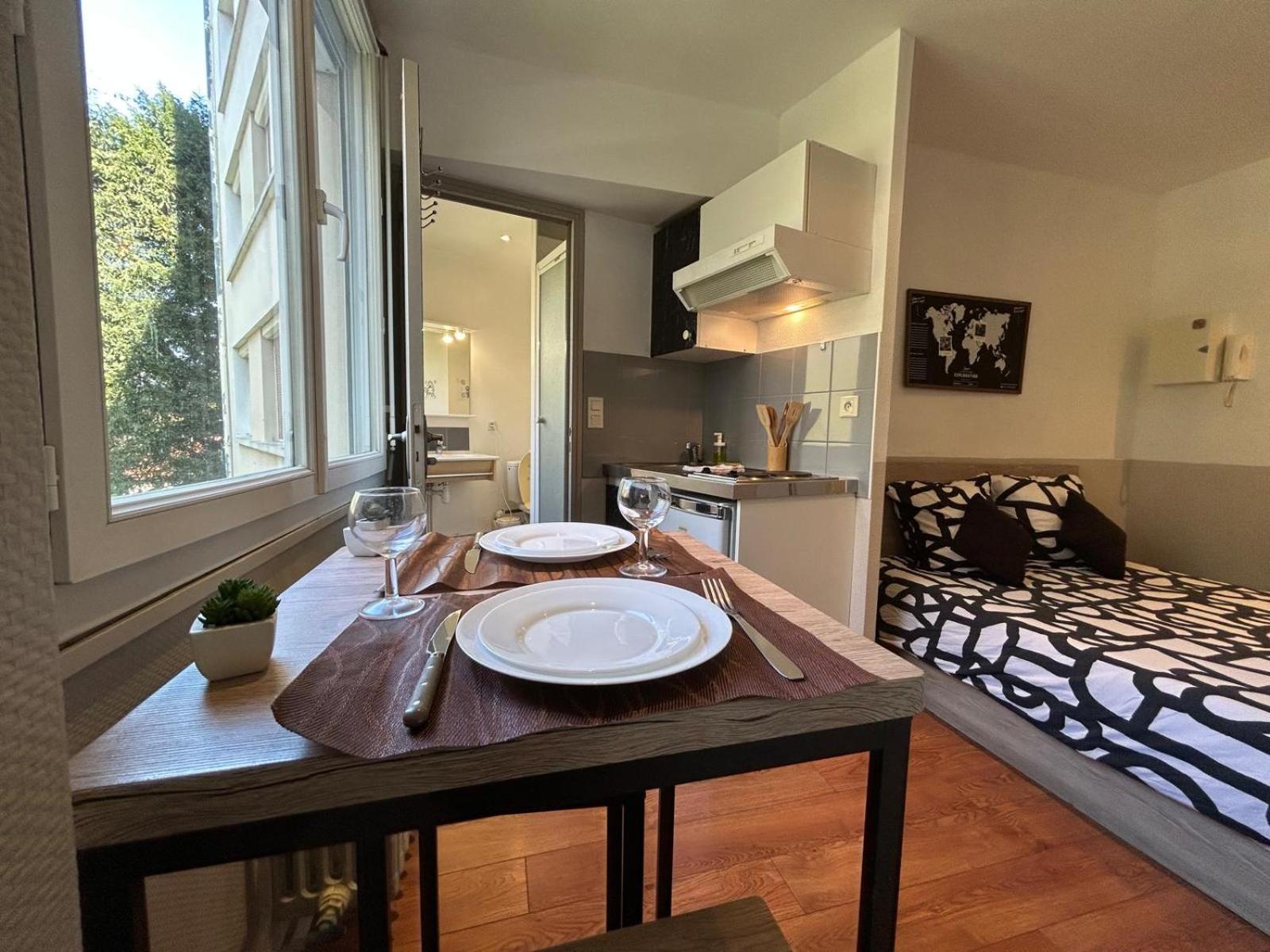 Studio 96 - Wi Fi Fibre - Residence Beausejour - Proche Centre Ville Троа Екстериор снимка